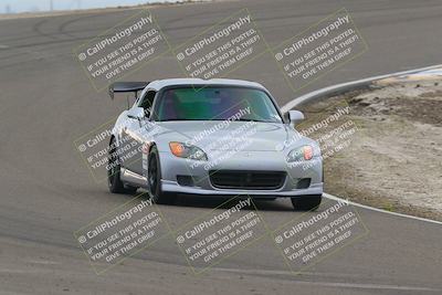 media/Dec-19-2025-Lucky Dog Racing (Fri) [[3b7b1b5fc8]]/Beginner/Session 4 Turn 2 3 Speed Pan/